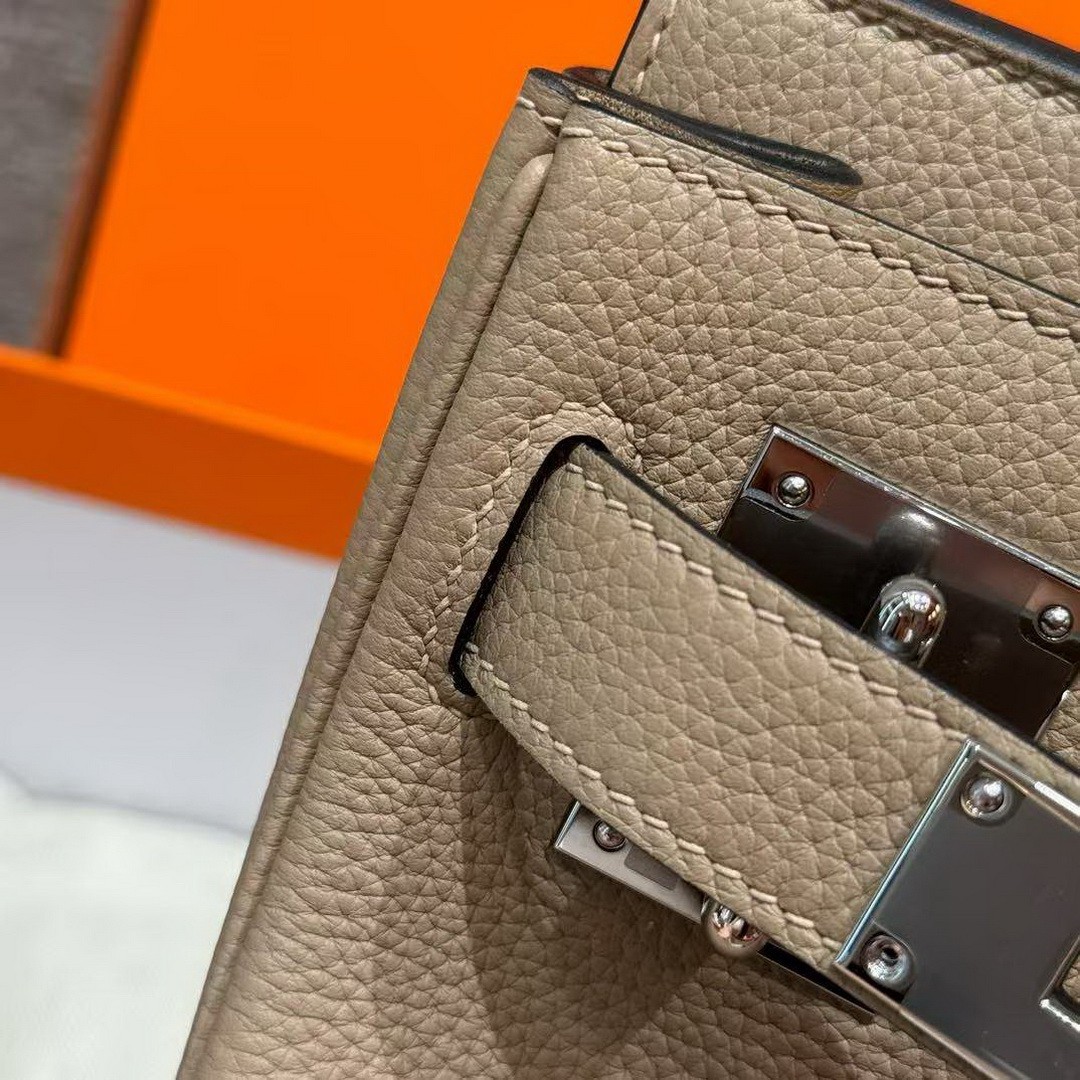 Hermès Hac a Dos PM Backpack Handmade In Togo Calfskin Leather Silver Hardware S2 Trench - Image 8