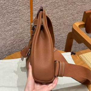 Hermès Hac a Dos PM Backpack Handmade In Togo Calfskin Leather Silver Hardware Ck37 Gold - Image 17