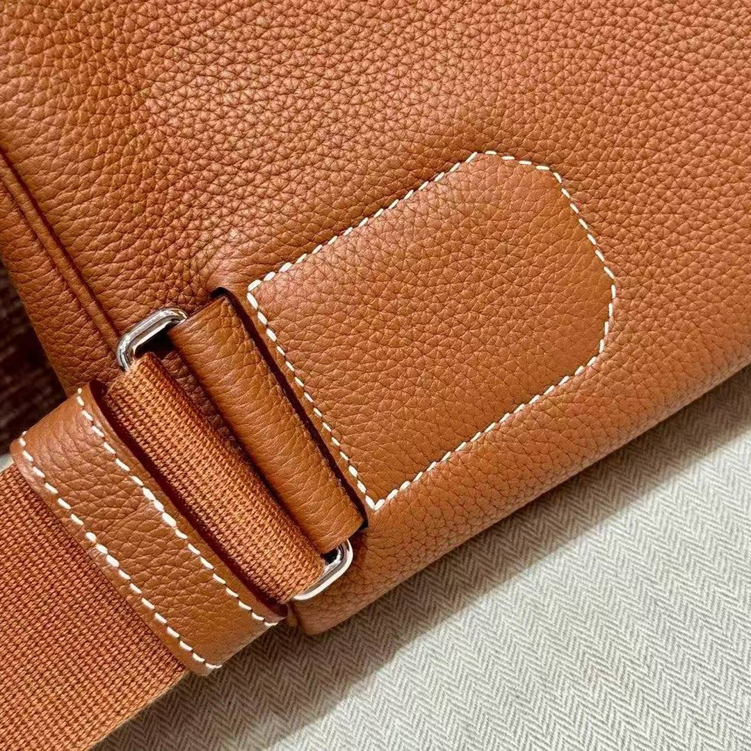 Hermès Hac a Dos PM Backpack Handmade In Togo Calfskin Leather Silver Hardware Ck37 Gold - Image 12