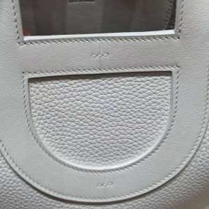 Hermes In the Loop 18 Bag Handmade In Taurillon Clemence Leather Gold Hardware 01 Blanc - Image 10