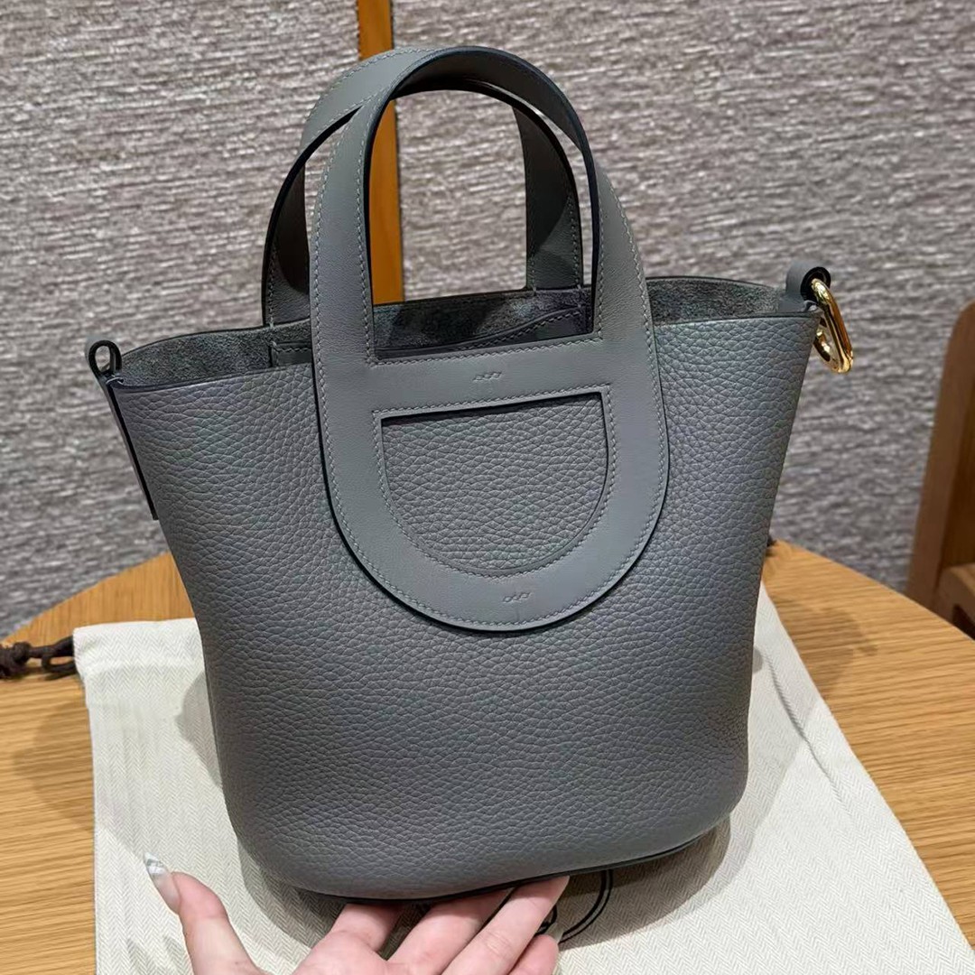 Hermes In the Loop 18 Bag Handmade In Taurillon Clemence Leather Gold Hardware 0L Gris Meyer - Image 11
