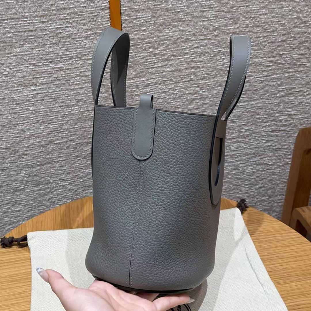 Hermes In the Loop 18 Bag Handmade In Taurillon Clemence Leather Gold Hardware 0L Gris Meyer - Image 10