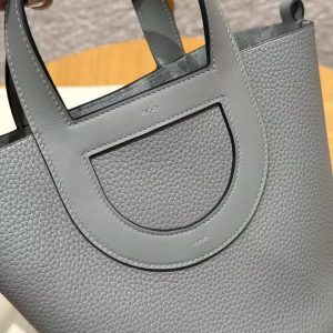 Hermes In the Loop 18 Bag Handmade In Taurillon Clemence Leather Gold Hardware 0L Gris Meyer - Image 7