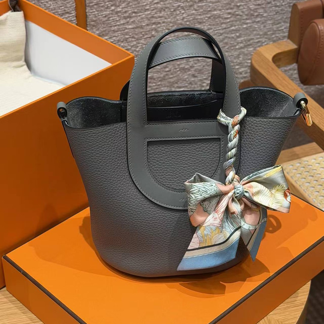 Hermes In the Loop 18 Bag Handmade In Taurillon Clemence Leather Gold Hardware 0L Gris Meyer - Image 3
