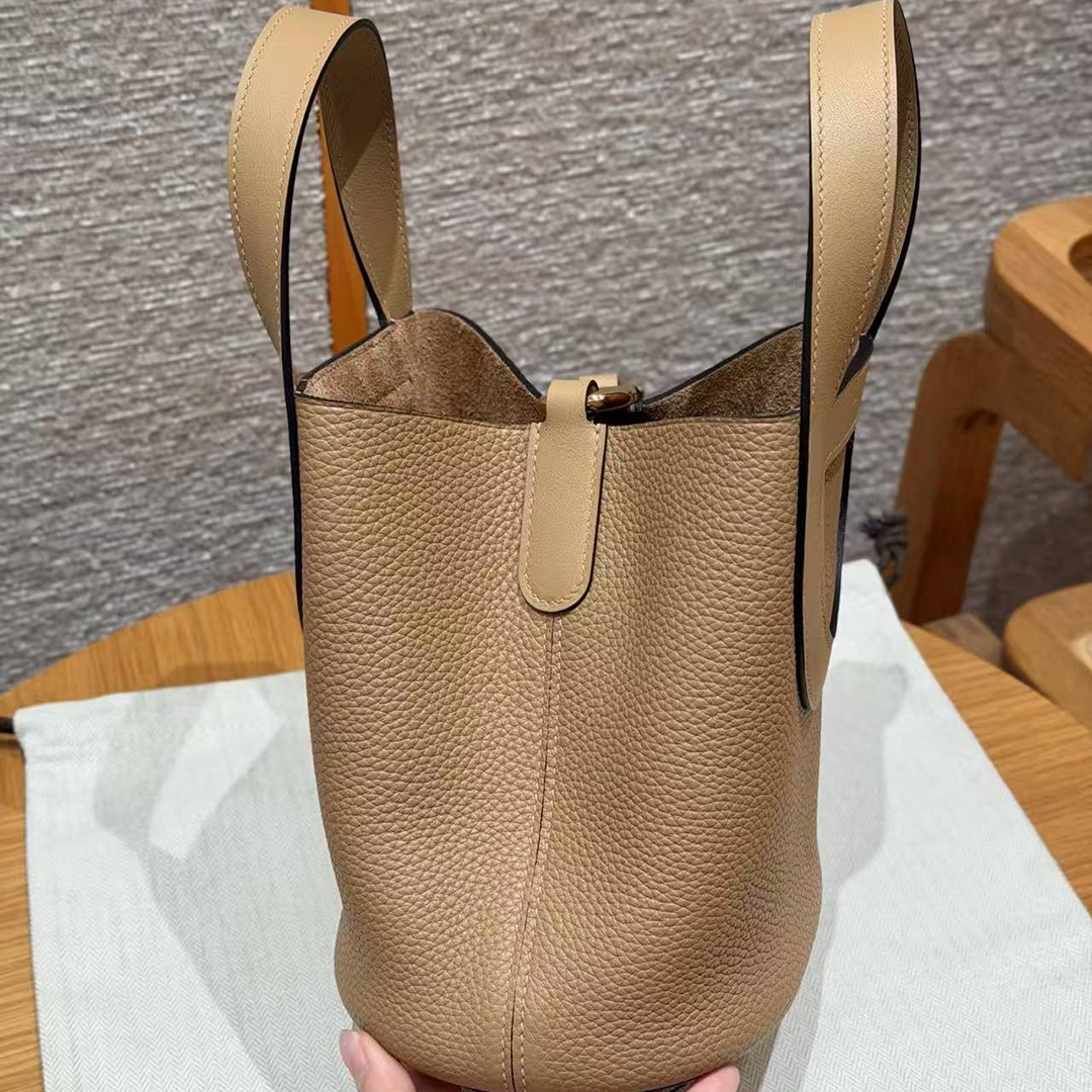 Hermes In the Loop 18 Bag Handmade In Taurillon Clemence Leather Gold Hardware 0M Chai - Image 10