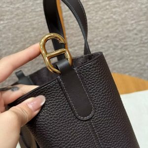 Hermes In the Loop 18 Bag Handmade In Taurillon Clemence Leather Gold Hardware 46 Ebene - Image 4