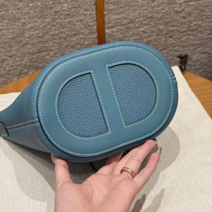 Hermes In the Loop 18 Bag Handmade In Taurillon Clemence Leather Gold Hardware 75 Blue Jean - Image 15