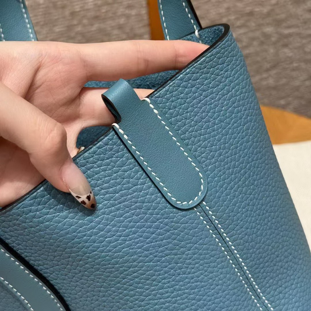 Hermes In the Loop 18 Bag Handmade In Taurillon Clemence Leather Gold Hardware 75 Blue Jean - Image 10