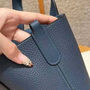 Hermes In the Loop 18 Bag Handmade In Taurillon Clemence Leather Gold Hardware 7P Blue De Presse - Image 10