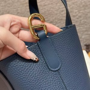Hermes In the Loop 18 Bag Handmade In Taurillon Clemence Leather Gold Hardware 7P Blue De Presse - Image 9