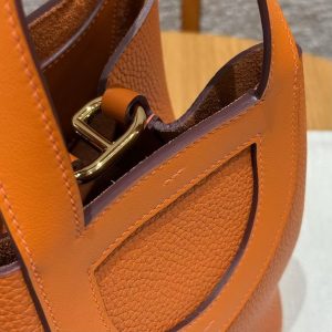 Hermes In the Loop 18 Bag Handmade In Taurillon Clemence Leather Gold Hardware 8V Orange Poppy - Image 7