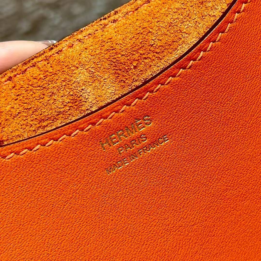 Hermes In the Loop 18 Bag Handmade In Taurillon Clemence Leather Gold Hardware 8v Orange Poppy - Image 10