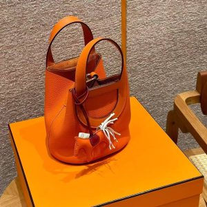 Hermes In the Loop 18 Bag Handmade In Taurillon Clemence Leather Gold Hardware 8v Orange Poppy - Image 8