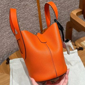 Hermes In the Loop 18 Bag Handmade In Taurillon Clemence Leather Gold Hardware 9J Feu - Image 17