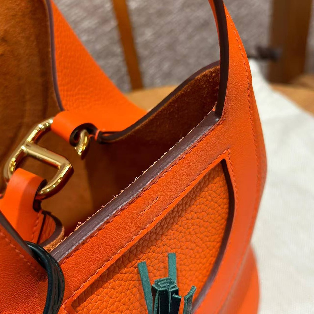 Hermes In the Loop 18 Bag Handmade In Taurillon Clemence Leather Gold Hardware 9J Feu - Image 5