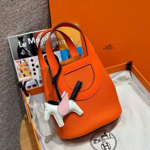 Hermes In the Loop 18 Bag Handmade In Taurillon Clemence Leather Gold Hardware 9J Feu - Image 4