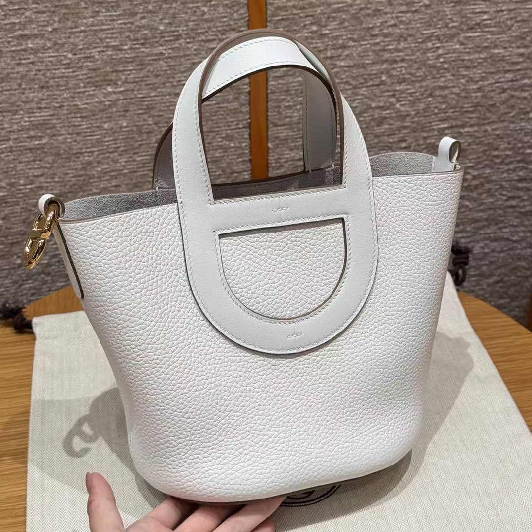 Hermes In the Loop 18 Bag Handmade In Taurillon Clemence Leather Gold Hardware M4 Girs Pale - Image 2
