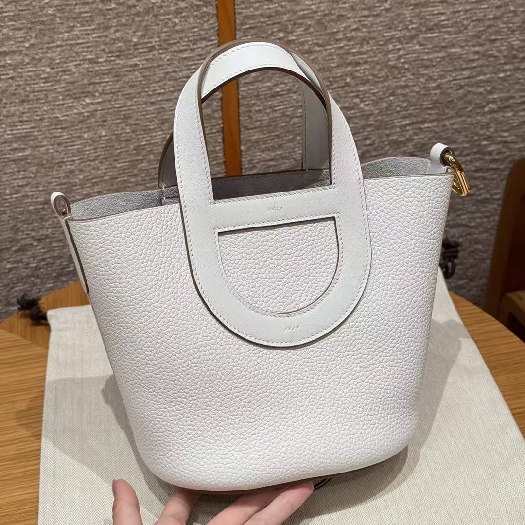 Hermes In the Loop 18 Bag Handmade In Taurillon Clemence Leather Gold Hardware M4 Girs Pale - Image 18