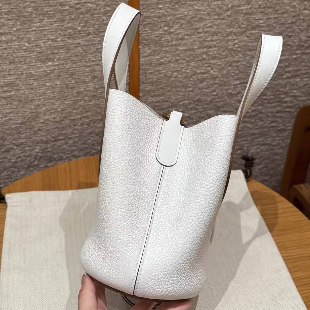 Hermes In the Loop 18 Bag Handmade In Taurillon Clemence Leather Gold Hardware M4 Girs Pale - Image 16