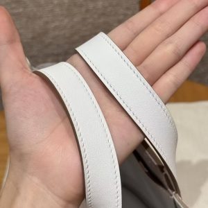 Hermes In the Loop 18 Bag Handmade In Taurillon Clemence Leather Gold Hardware M4 Girs Pale - Image 12
