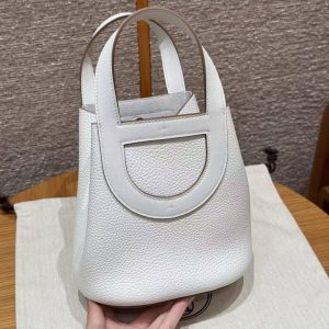 Hermes In the Loop 18 Bag Handmade In Taurillon Clemence Leather Gold Hardware M4 Girs Pale - Image 9