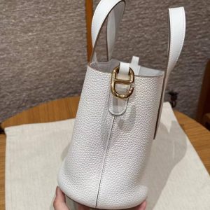 Hermes In the Loop 18 Bag Handmade In Taurillon Clemence Leather Gold Hardware M4 Girs Pale - Image 8