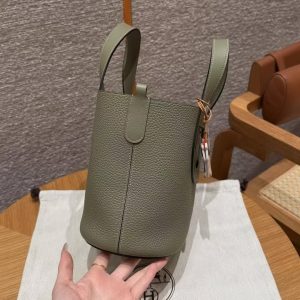 Hermes In the Loop 18 Bag Handmade In Taurillon Clemence Leather Gold Hardware Q1 Sauge - Image 17