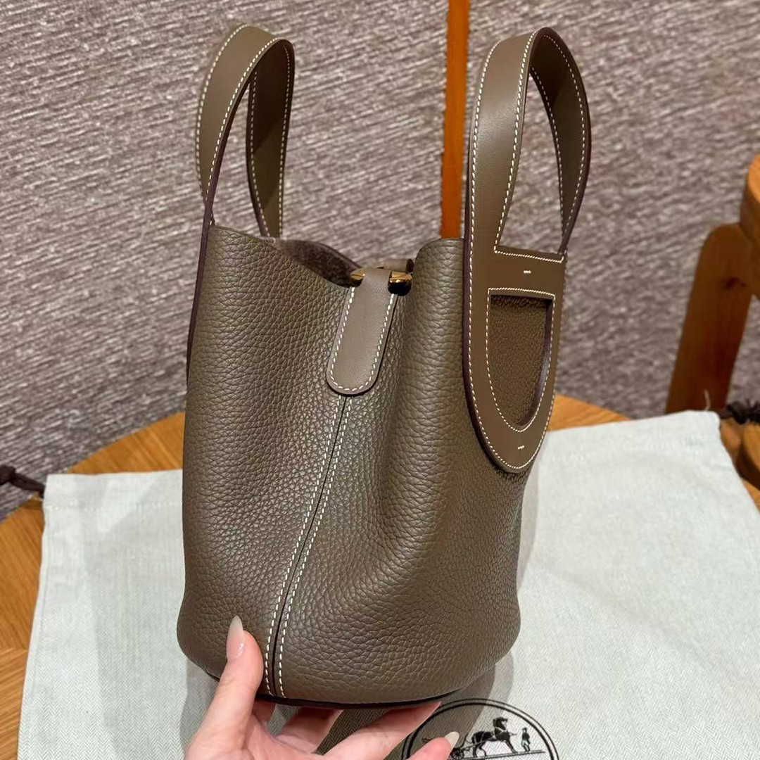Hermes In the Loop 18 Bag Handmade In Taurillon Clemence Leather Gold Hardware ck18 Etoupe - Image 16