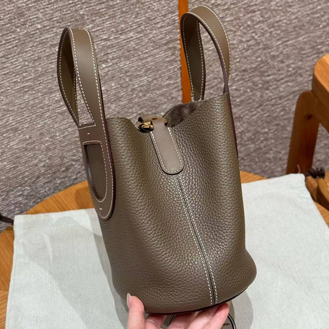 Hermes In the Loop 18 Bag Handmade In Taurillon Clemence Leather Gold Hardware ck18 Etoupe - Image 15