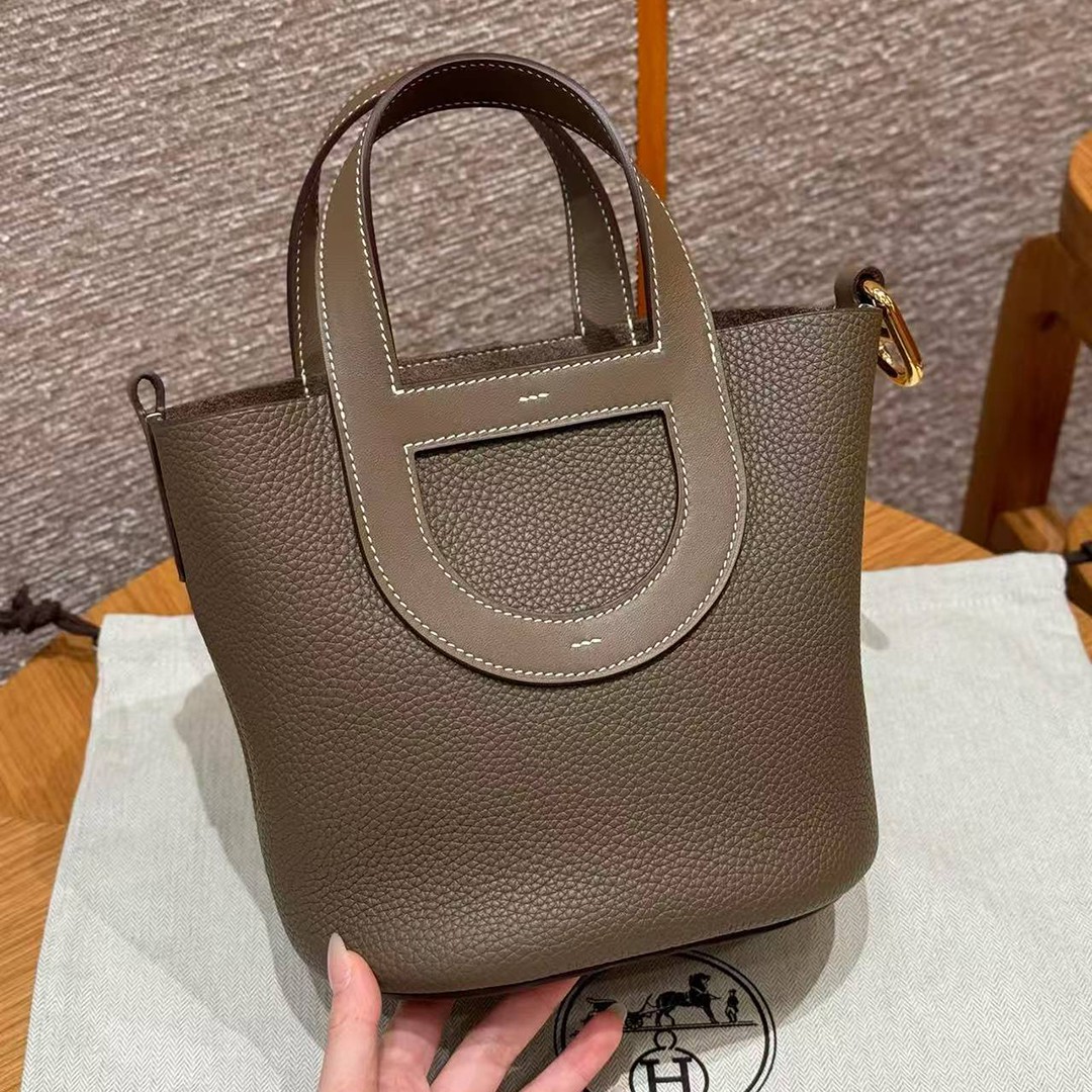 Hermes In the Loop 18 Bag Handmade In Taurillon Clemence Leather Gold Hardware ck18 Etoupe - Image 12