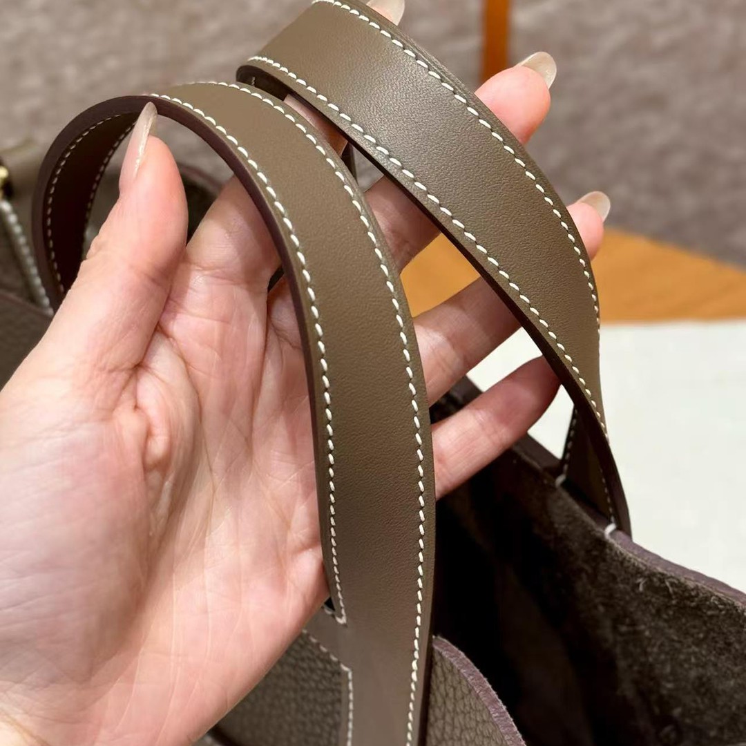 Hermes In the Loop 18 Bag Handmade In Taurillon Clemence Leather Gold Hardware ck18 Etoupe - Image 11