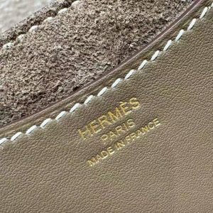 Hermes In the Loop 18 Bag Handmade In Taurillon Clemence Leather Gold Hardware ck18 Etoupe - Image 6