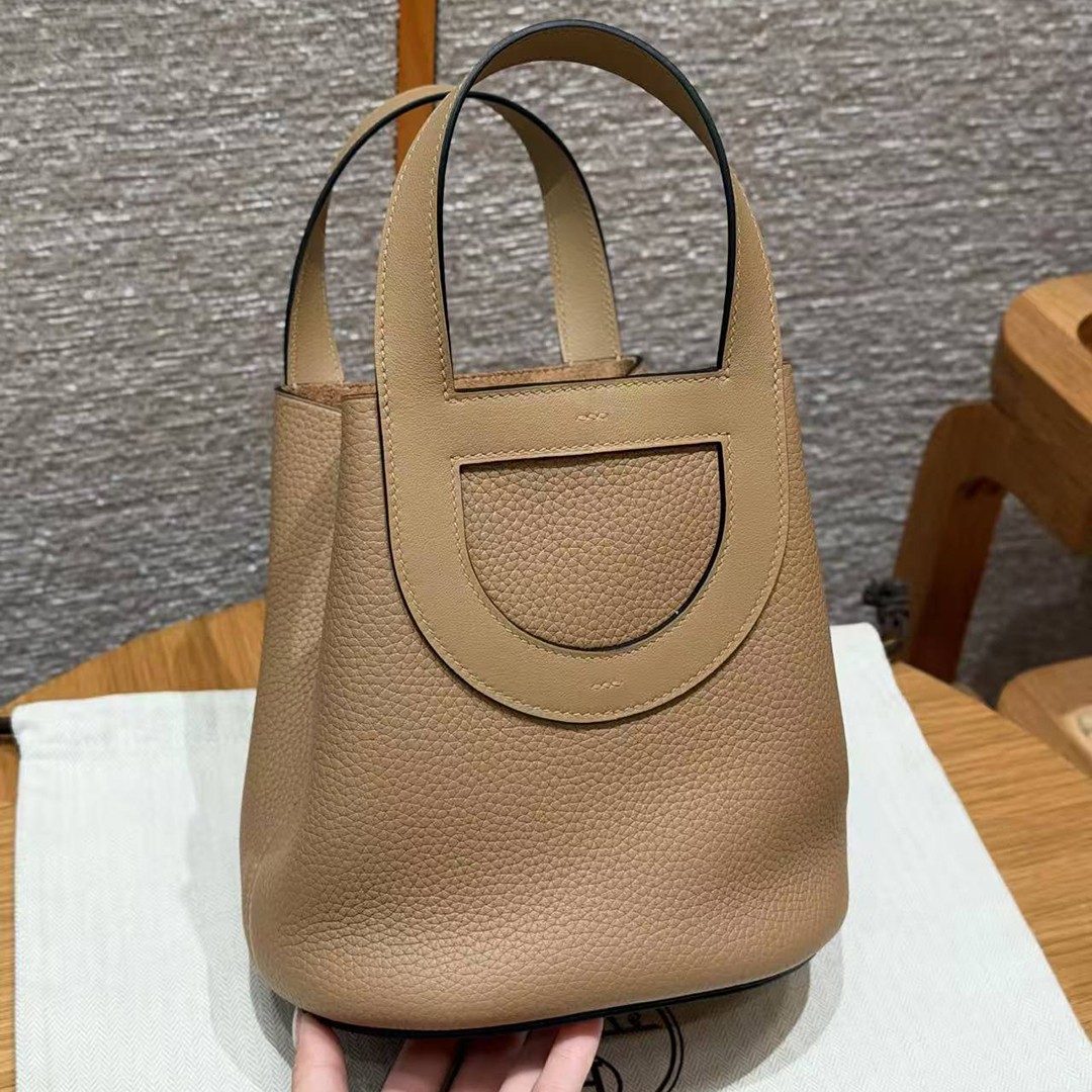 Hermes In the Loop 18 Bag Handmade In Taurillon Clemence Leather Silver Hardware 0M Chai - Image 17