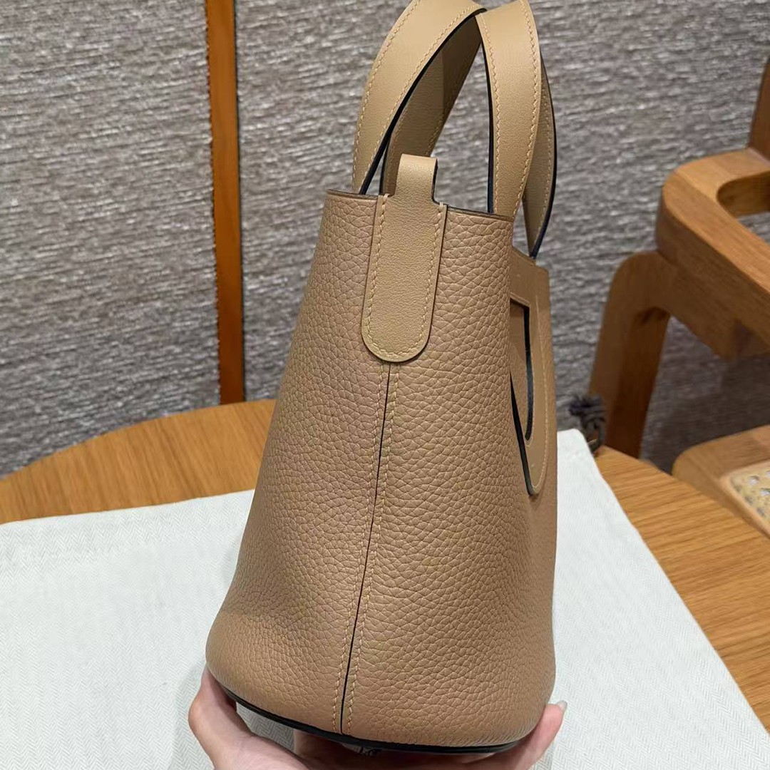 Hermes In the Loop 18 Bag Handmade In Taurillon Clemence Leather Silver Hardware 0M Chai - Image 8