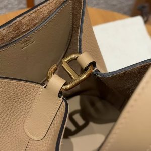 Hermes In the Loop 18 Bag Handmade In Taurillon Clemence Leather Silver Hardware 0M Chai - Image 5