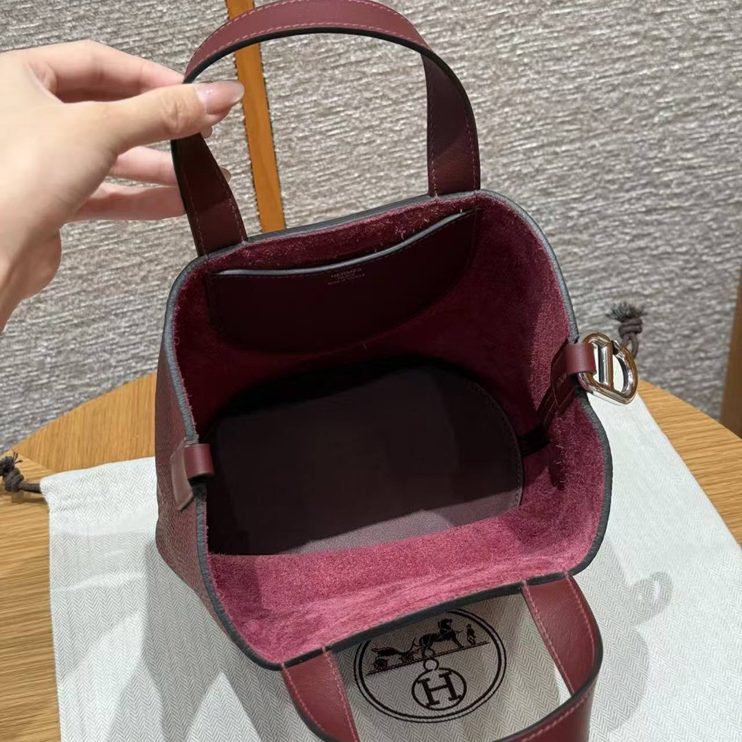 Hermes In the Loop 18 Bag Handmade In Taurillon Clemence Leather Silver Hardware 55 Rouge H - Image 12