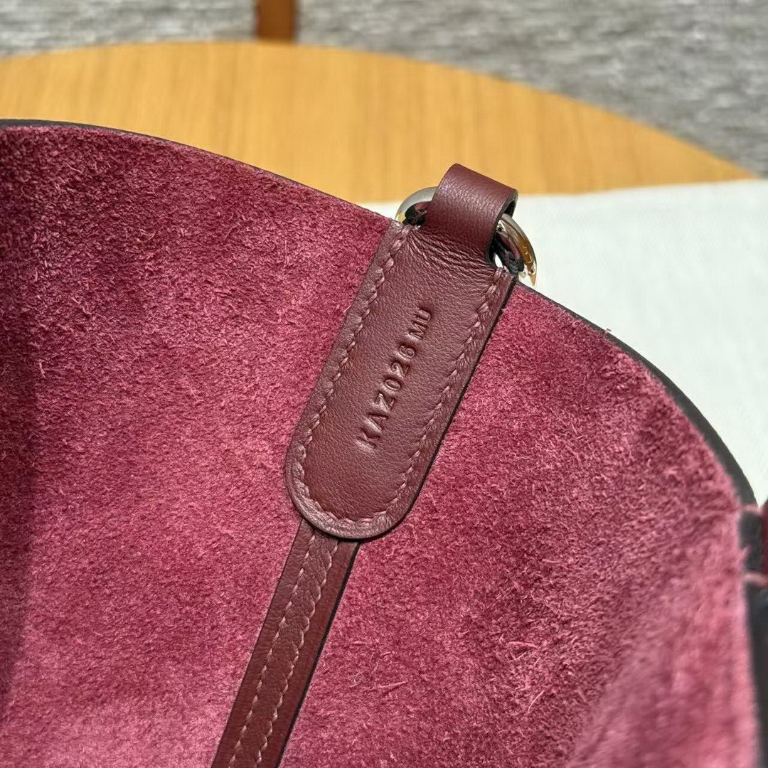 Hermes In the Loop 18 Bag Handmade In Taurillon Clemence Leather Silver Hardware 55 Rouge H - Image 9