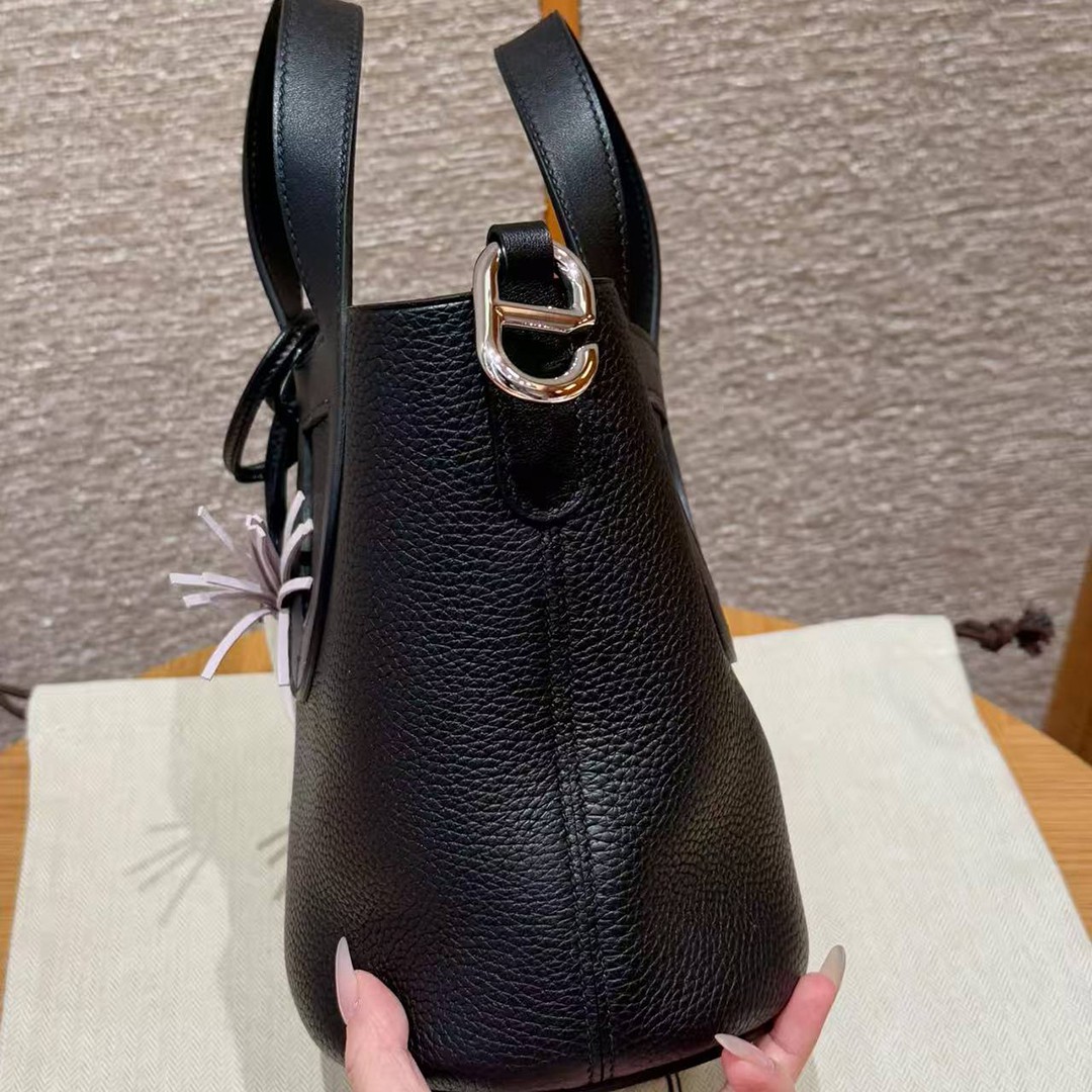 Hermes In the Loop 18 Bag Handmade In Taurillon Clemence Leather Silver Hardware 89 Noir - Image 18