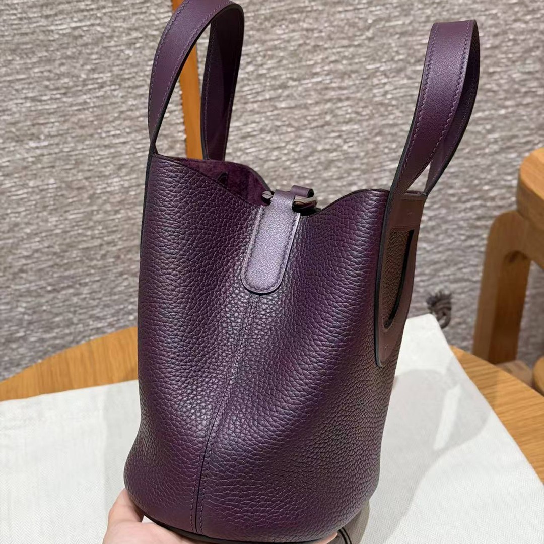 Hermes In the Loop 18 Bag Handmade In Taurillon Clemence Leather Silver Hardware N5 Cassis - Image 17