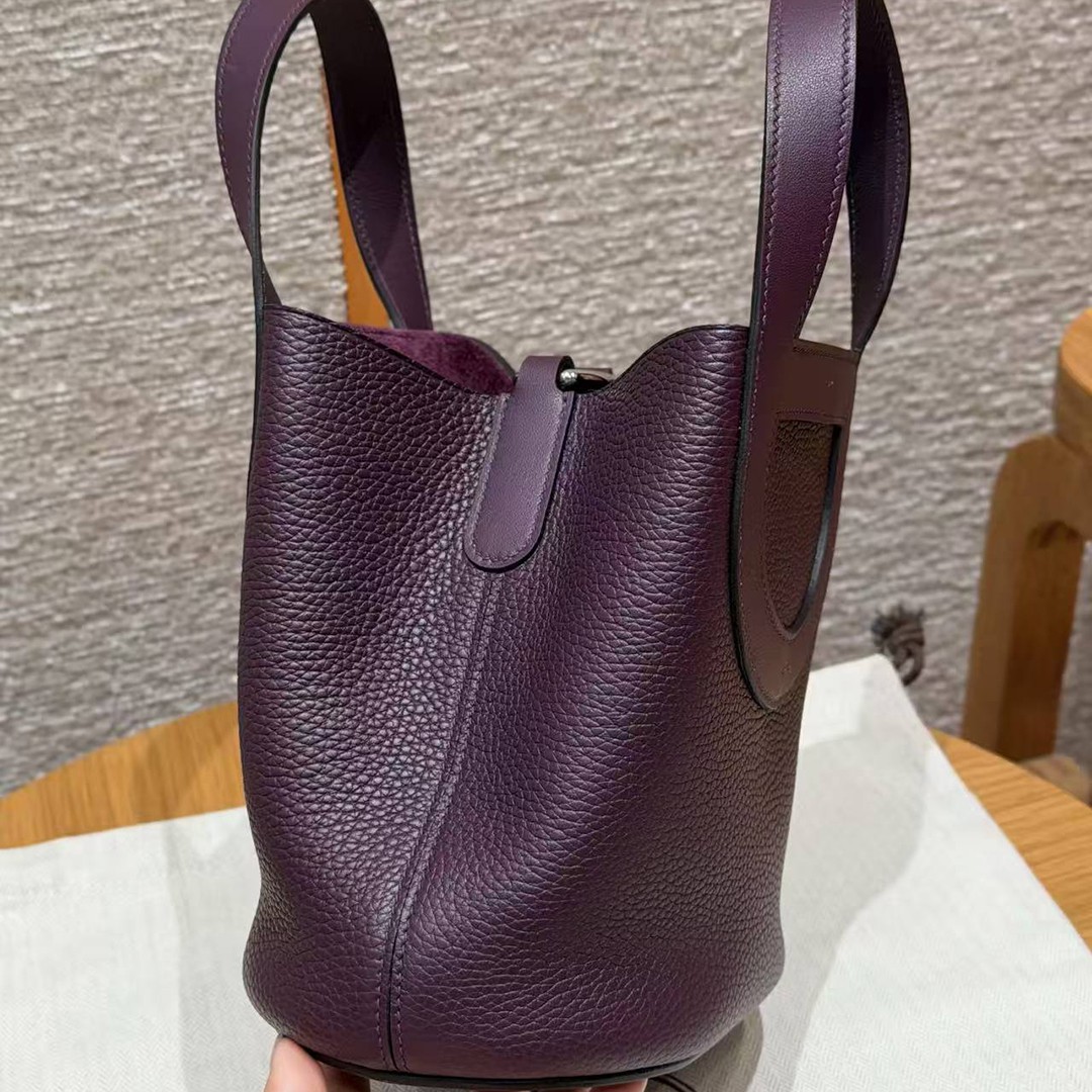 Hermes In the Loop 18 Bag Handmade In Taurillon Clemence Leather Silver Hardware N5 Cassis - Image 16