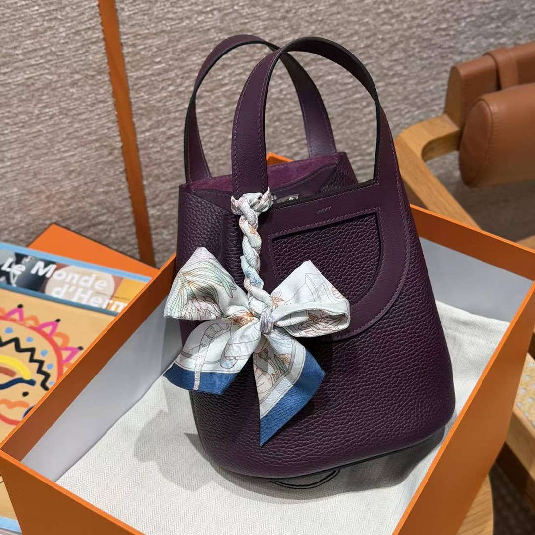 Hermes In the Loop 18 Bag Handmade In Taurillon Clemence Leather Silver Hardware N5 Cassis - Image 9