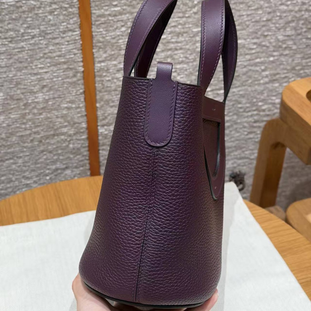 Hermes In the Loop 18 Bag Handmade In Taurillon Clemence Leather Silver Hardware N5 Cassis - Image 6