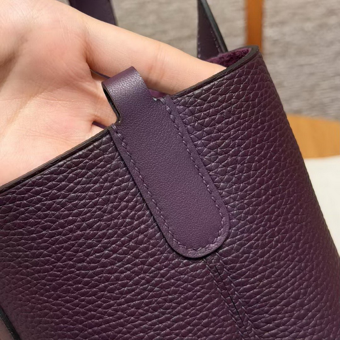 Hermes In the Loop 18 Bag Handmade In Taurillon Clemence Leather Silver Hardware N5 Cassis - Image 4