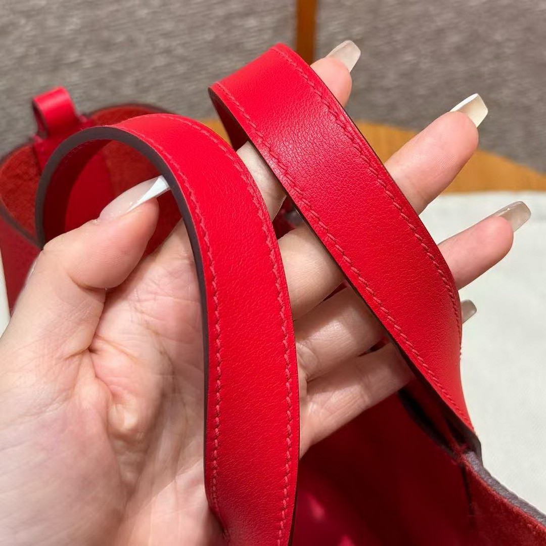 Hermes In the Loop 18 Bag Handmade In Taurillon Clemence Leather Silver Hardware Q5 Rouge Casque - Image 13