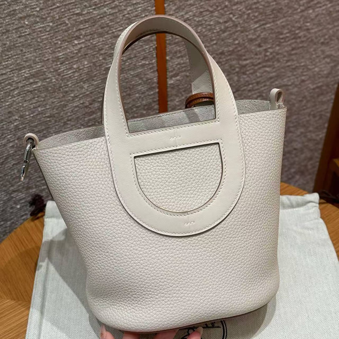 Hermes In the Loop 18 Bag Handmade In Taurillon Clemence Leather Silver Hardware ck10 Craie - Image 2