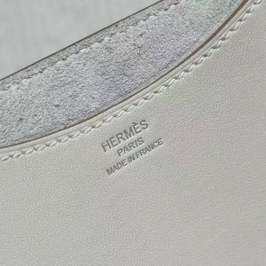 Hermes In the Loop 18 Bag Handmade In Taurillon Clemence Leather Silver Hardware ck10 Craie - Image 8