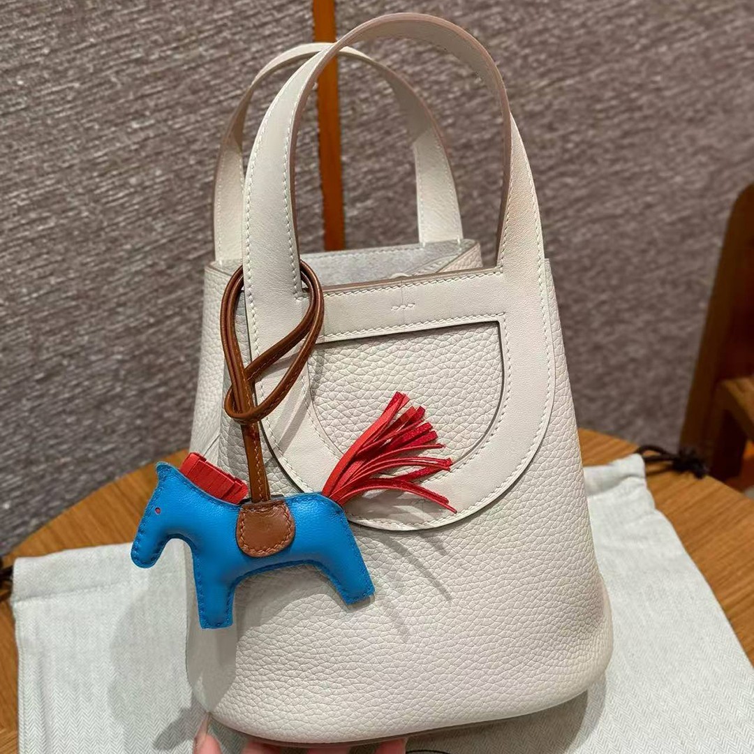 Hermes In the Loop 18 Bag Handmade In Taurillon Clemence Leather Silver Hardware ck10 Craie - Image 7
