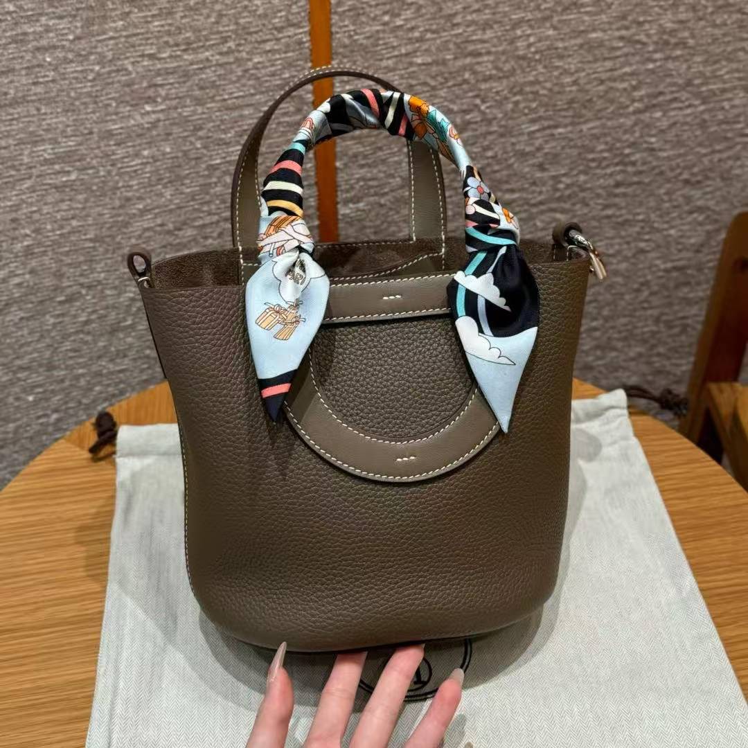 Hermes In the Loop 18 Bag Handmade In Taurillon Clemence Leather Silver Hardware ck18 Etoupe - Image 8