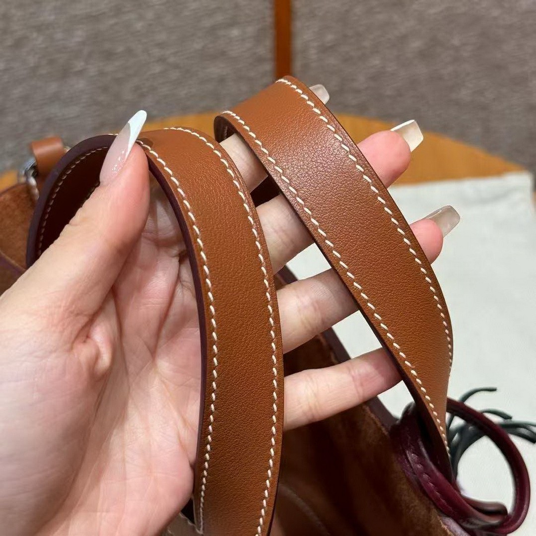 Hermes In the Loop 18 Bag Handmade In Taurillon Clemence Leather Silver Hardware ck37 Gold - Image 11