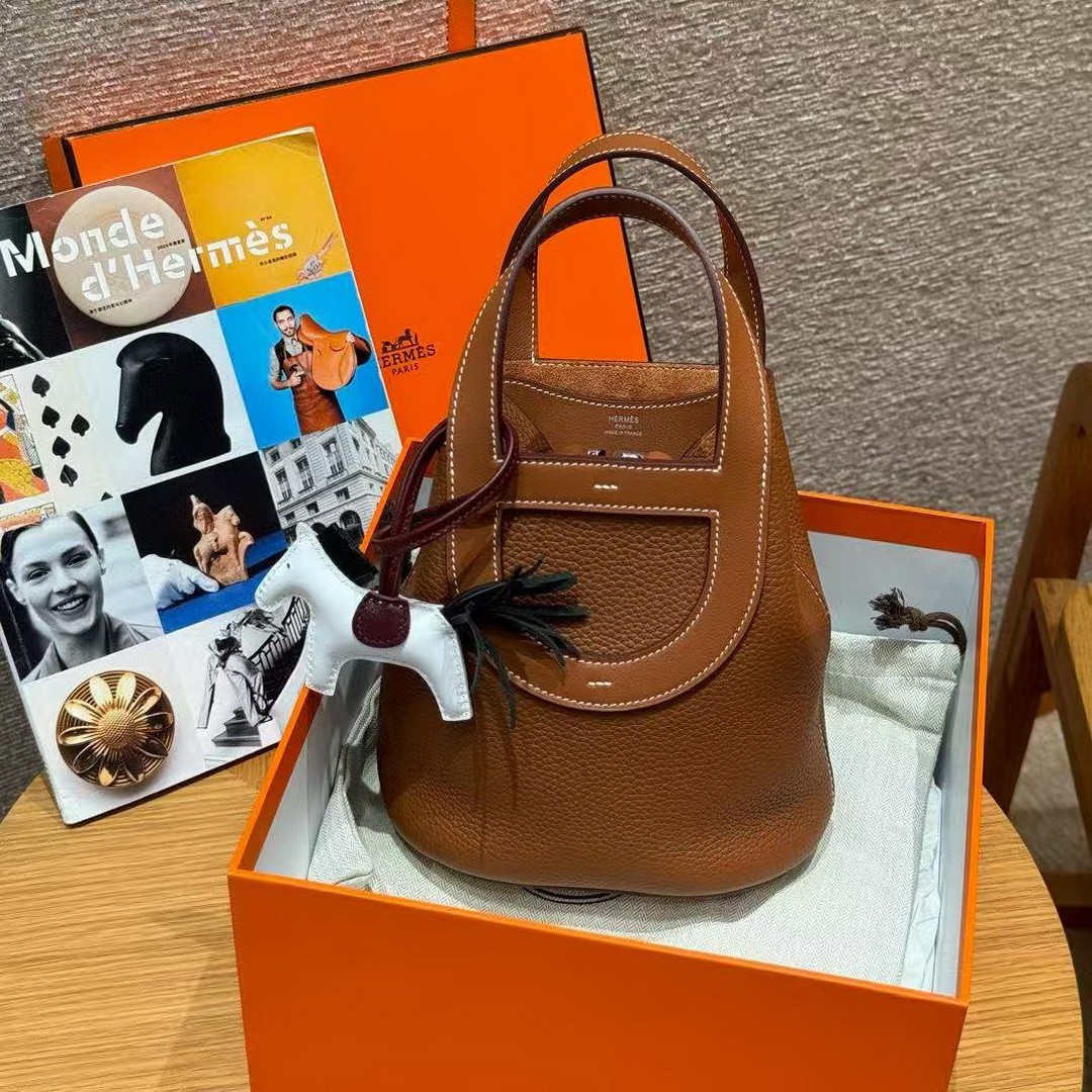 Hermes In the Loop 18 Bag Handmade In Taurillon Clemence Leather Silver Hardware ck37 Gold - Image 10